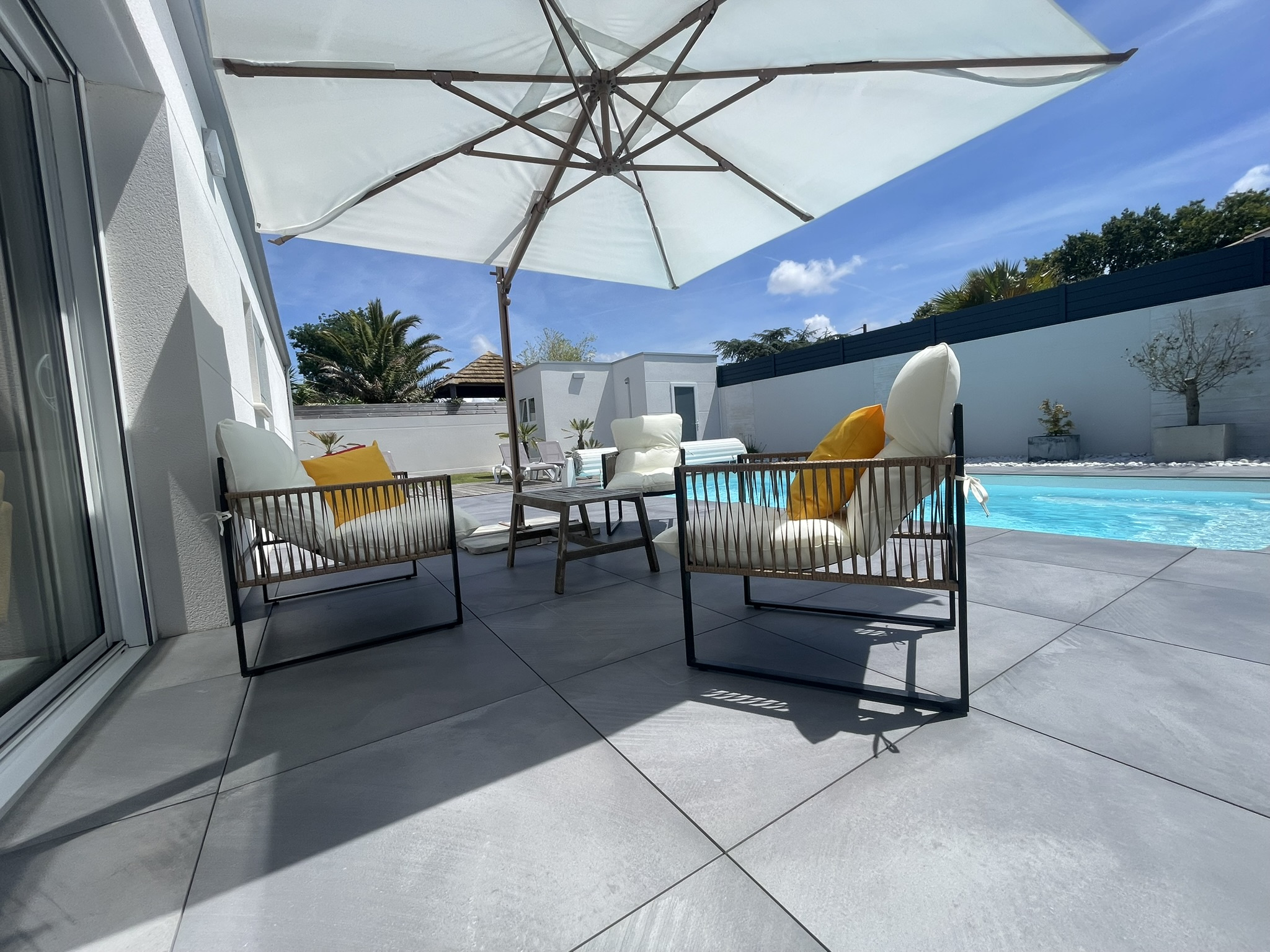 Véritable plain-pied 4 chambres contemporaine