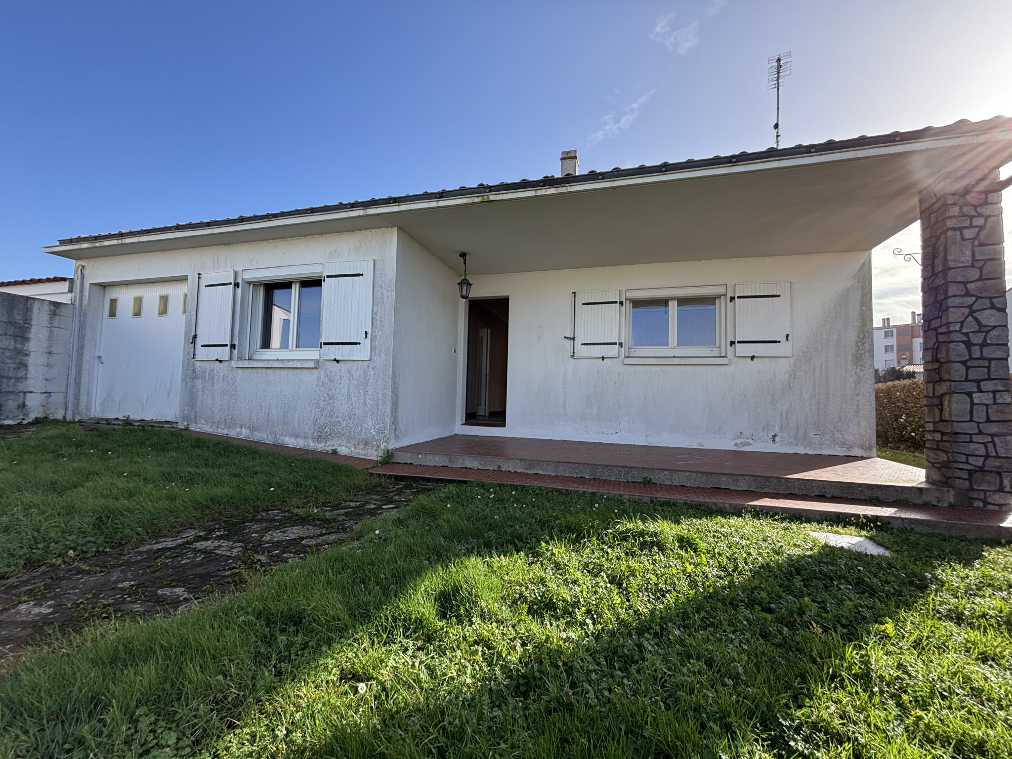 MAISON AVEC GRAND TERRAIN - GRANDS RIAUX - LES SABLES D'OLONNE