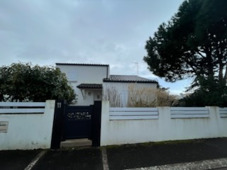 Maison meublée avec jardin clos de type T4