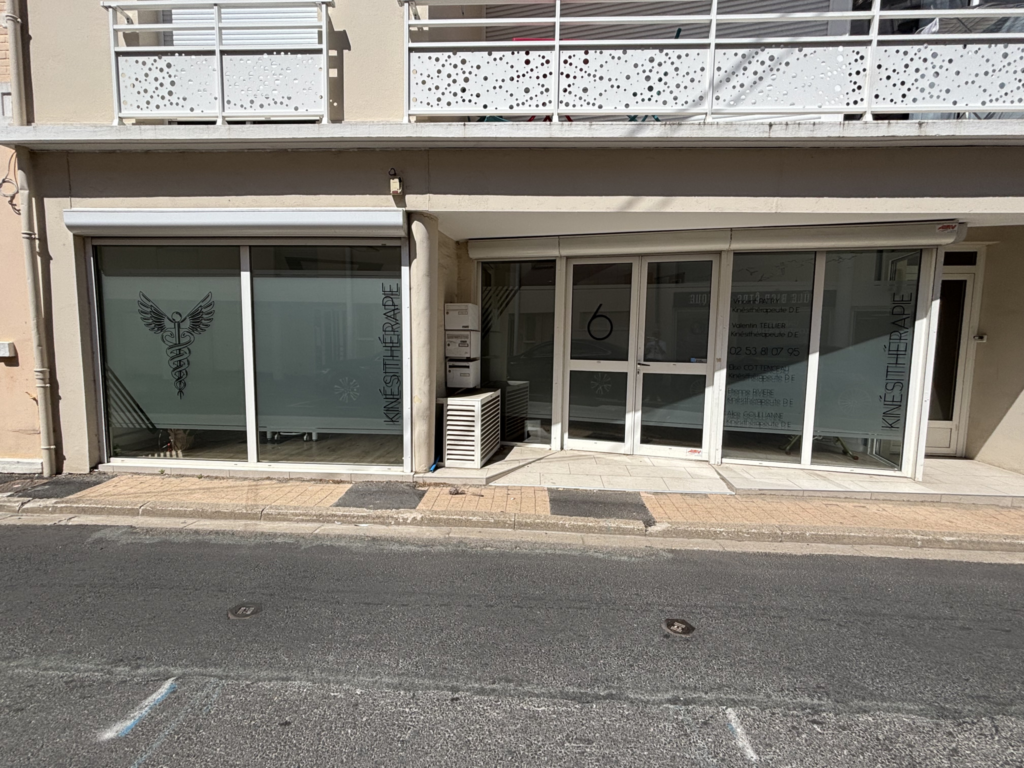 LOCAL COMMERCIAL A VENDRE - ARAGO - LES SABLES D'OLONNE