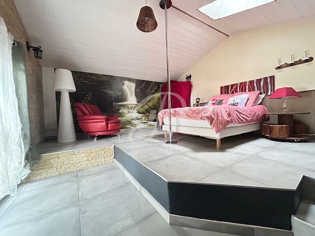 Maison longère 5 pièces 157 m2 avec 6000m2 de terrain