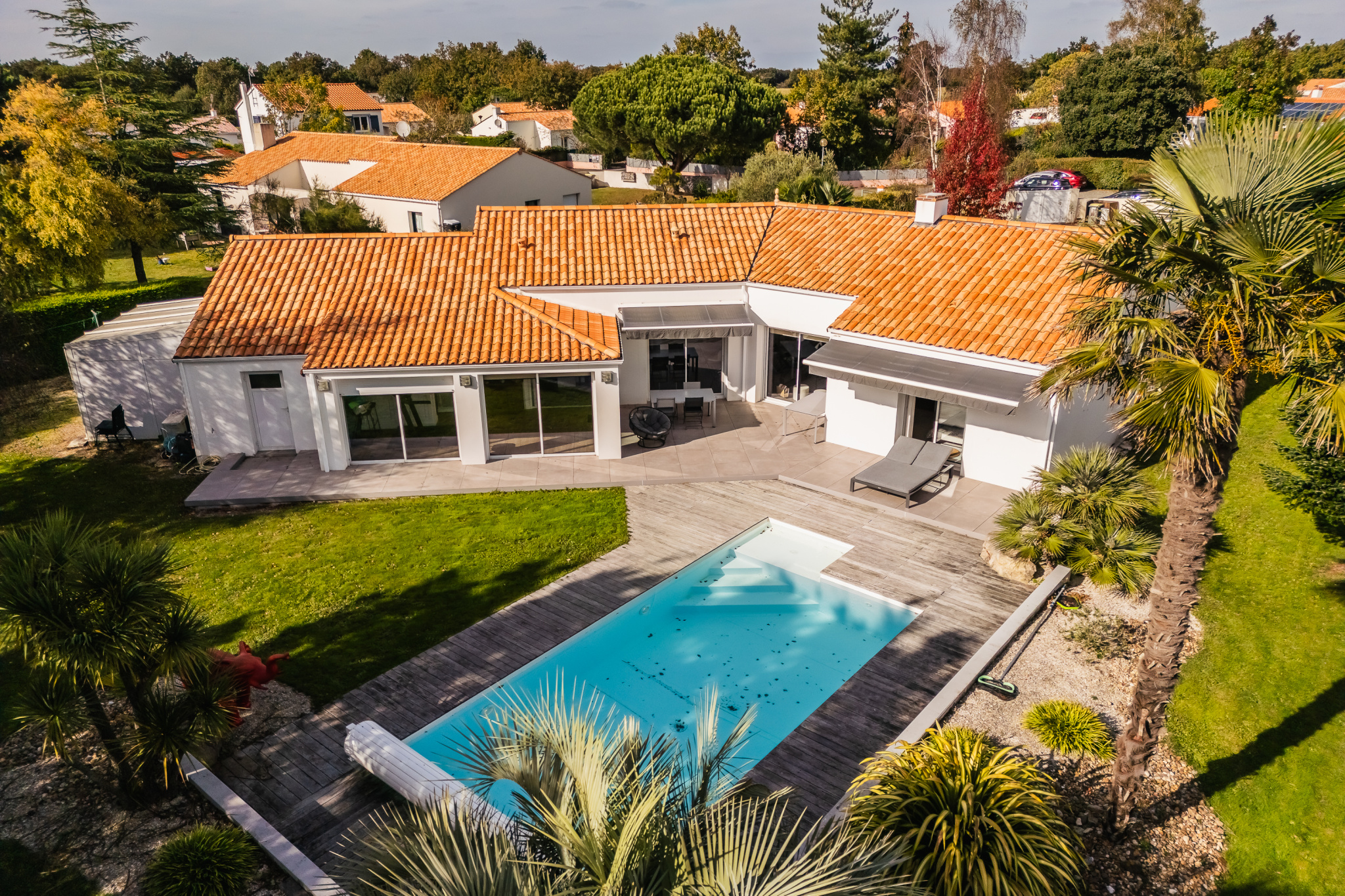 Maison plain-pied, 4 chambres avec piscine