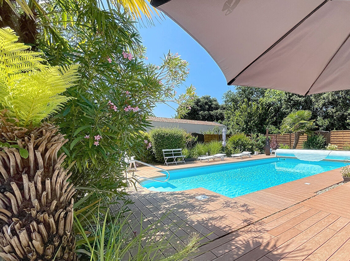 MAISON  FAMILIALE AVEC PISCINE - LES SABLES D'OLONNE