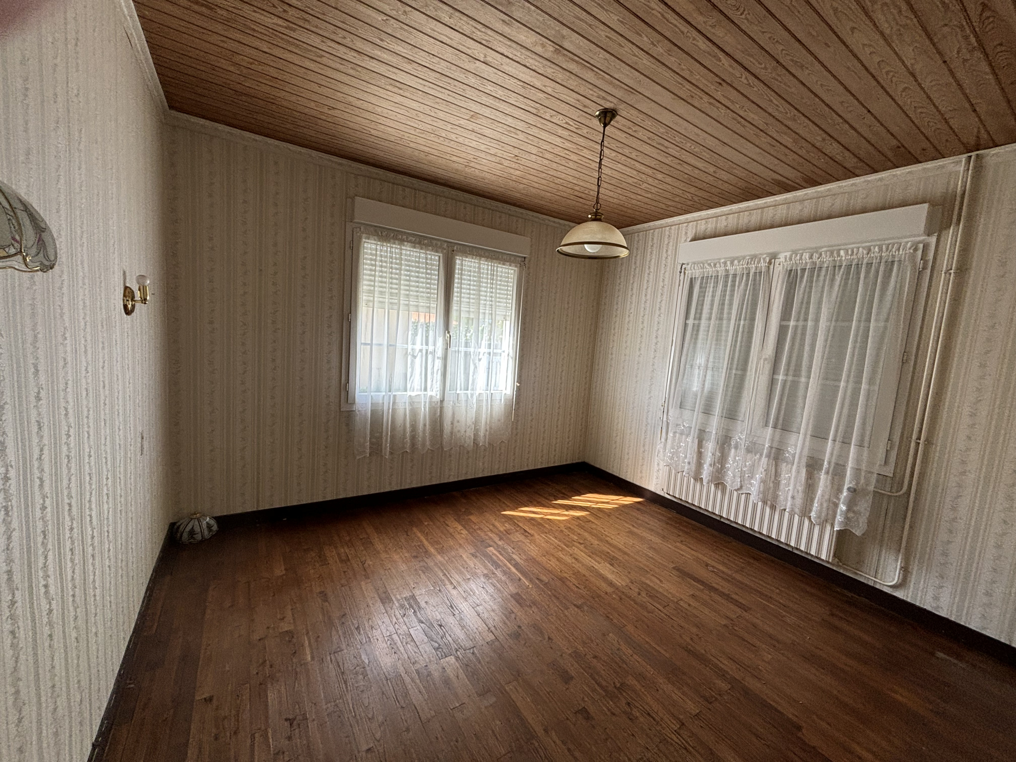 Ensemble immobilier Terrains, Maison, dépendances et grange