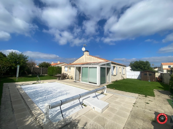 Maison 4 CHAMBRES avec piscine